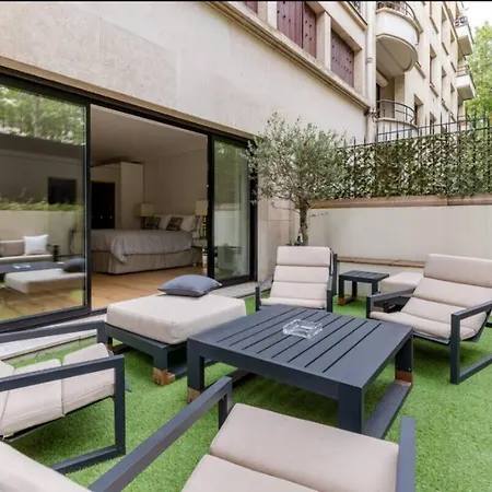 Passy Ranelagh Superbe Avec Terrasse Daire